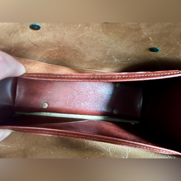 Vintage Etienne Aigner ‘Antic Red’ Leather Turnlock Satchel with Original Tags - Picture 10 of 13